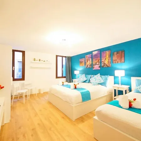 Calle Dei Fabbri Marble Apartment