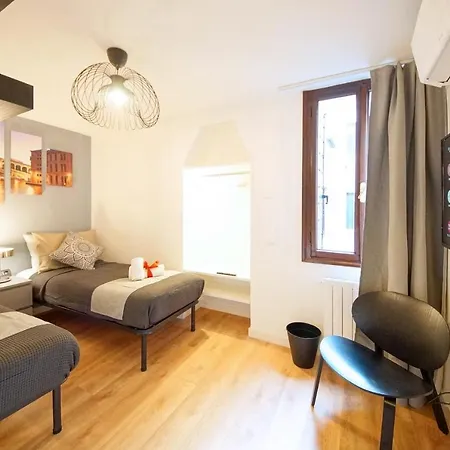Calle Dei Fabbri Marble Apartment Venice