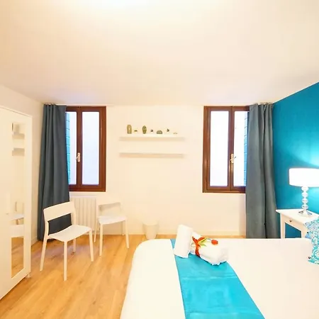 Calle Dei Fabbri Marble Apartment *