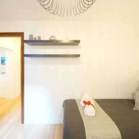 Calle Dei Fabbri Marble Apartament