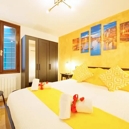 Apartment Calle Dei Fabbri Marble Venice